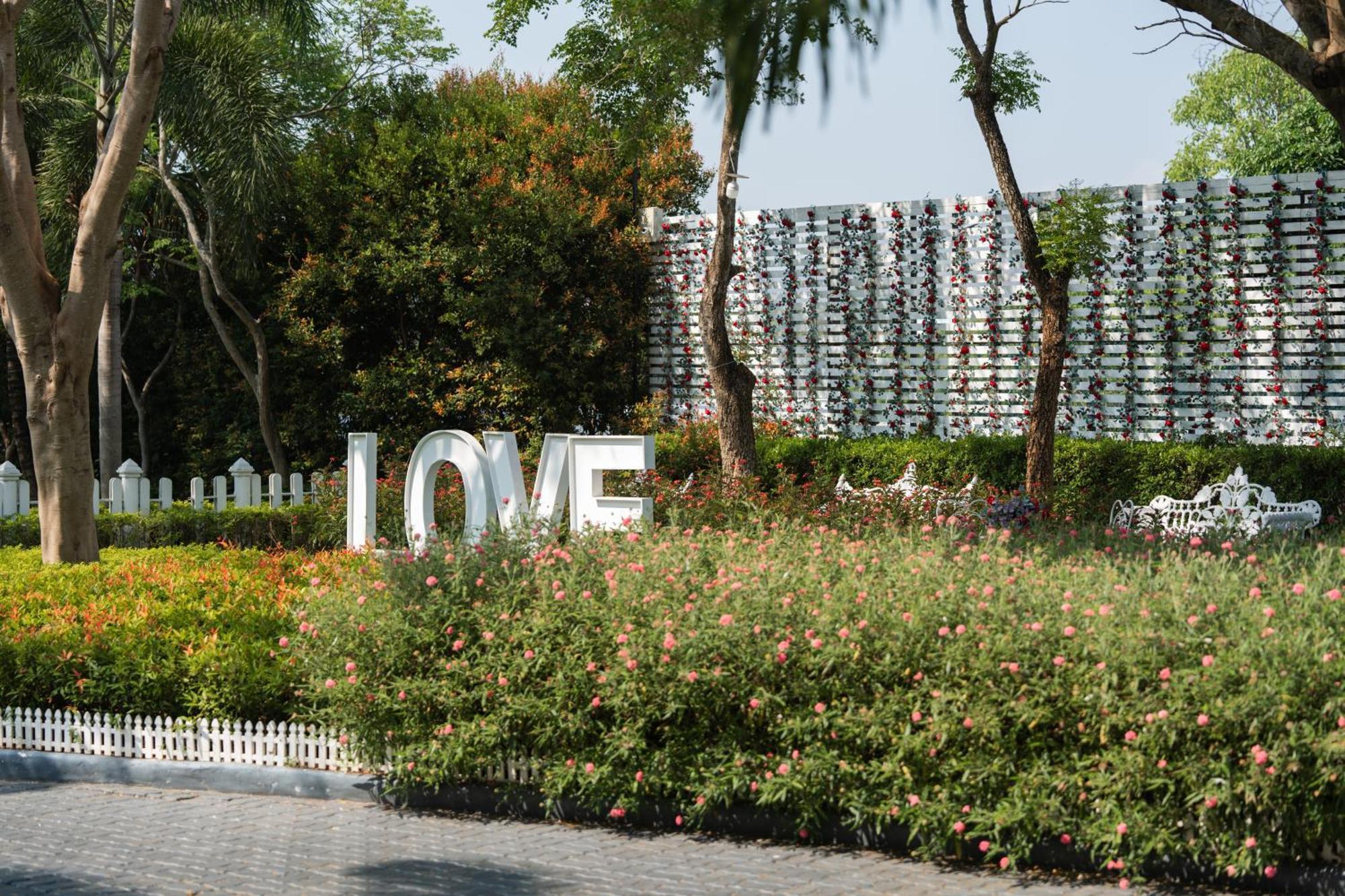 Villa Reina Resort Nong Nam Daeng Exteriér fotografie