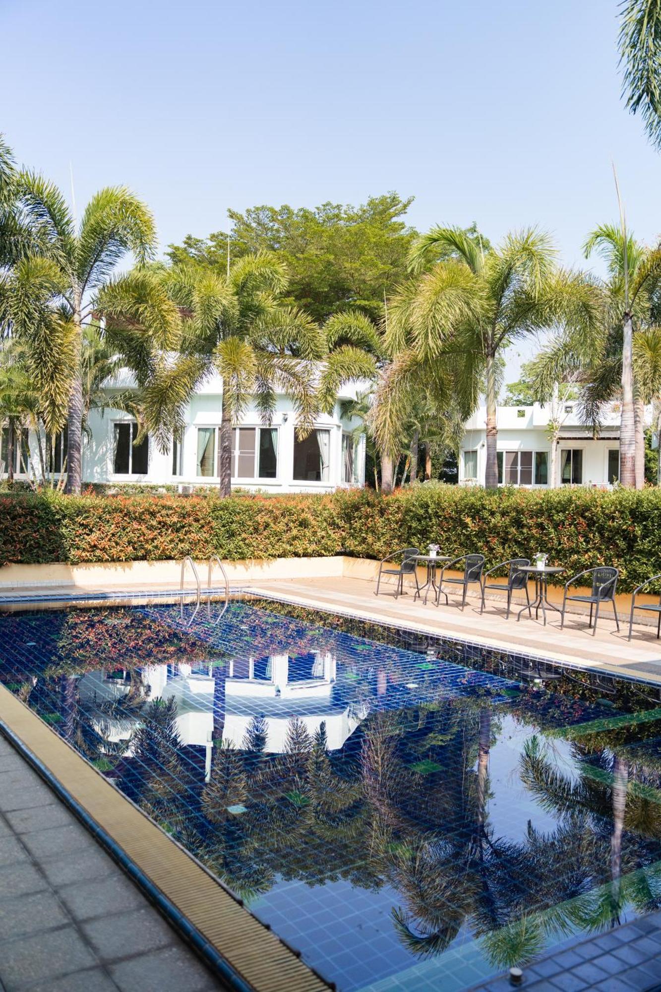 Villa Reina Resort Nong Nam Daeng Exteriér fotografie