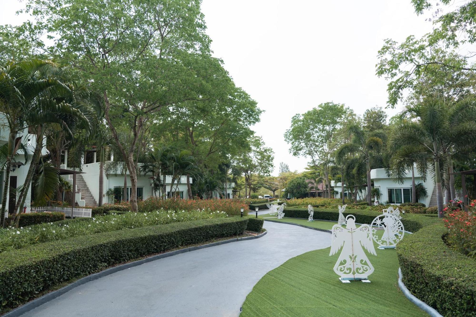 Villa Reina Resort Nong Nam Daeng Exteriér fotografie