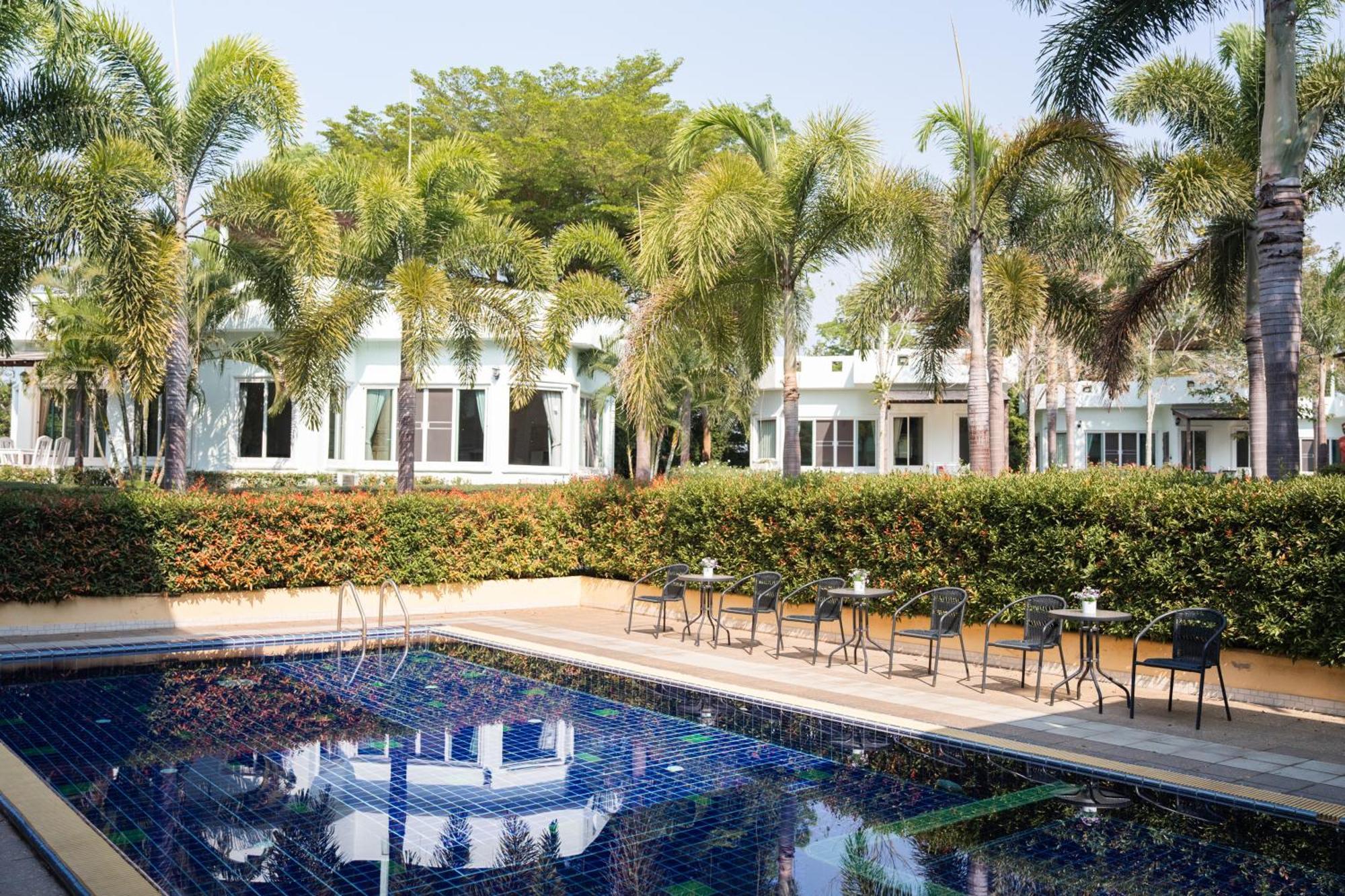 Villa Reina Resort Nong Nam Daeng Exteriér fotografie